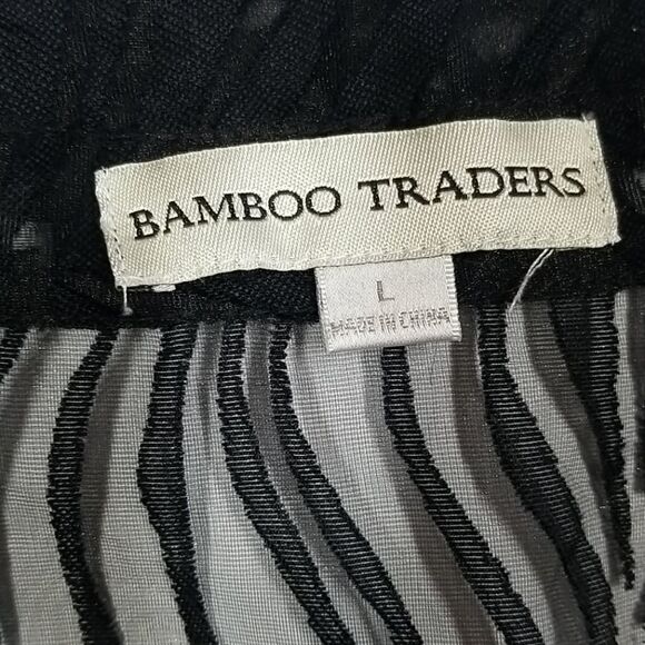 Bamboo Traders Blouse Womens Size Large Button Up Top 3/4 Sleeve Zebra Print - Picture 2 of 10